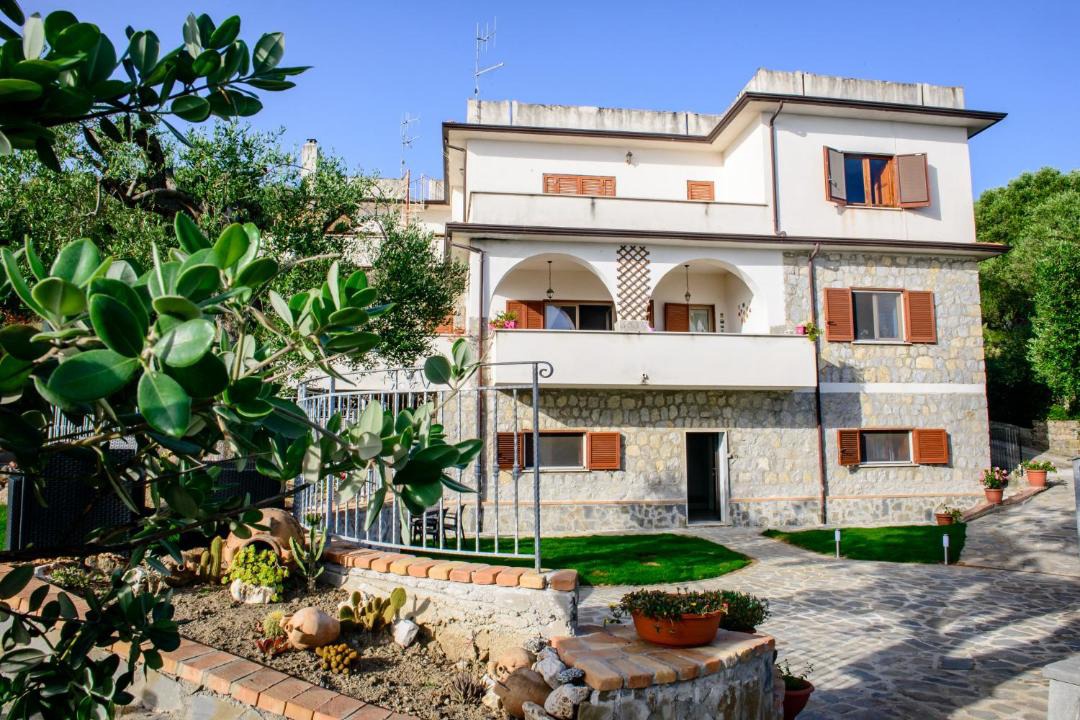 Photo of Others in Pisciotta
