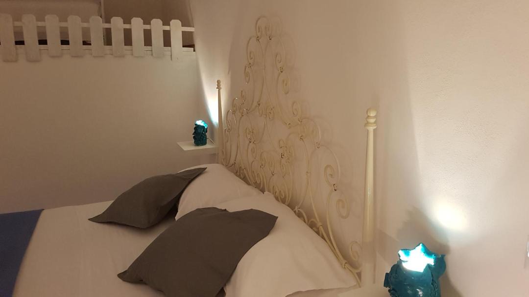 Photo of Bedroom in Laureana Cilento