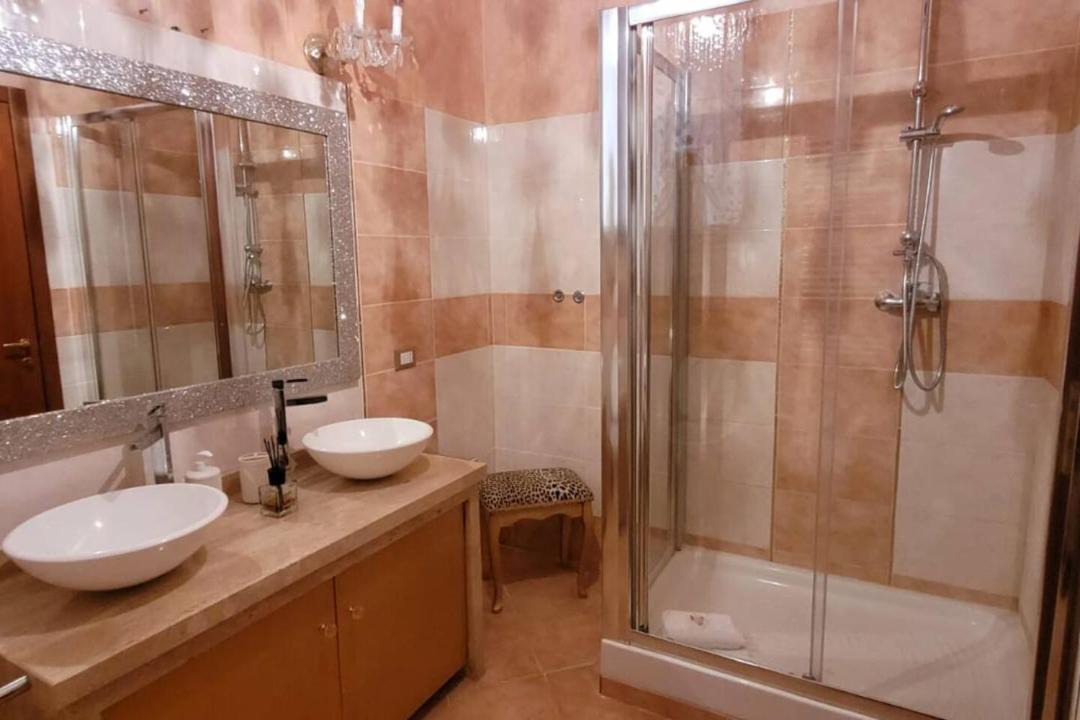 Photo of Bathroom in Tivoli