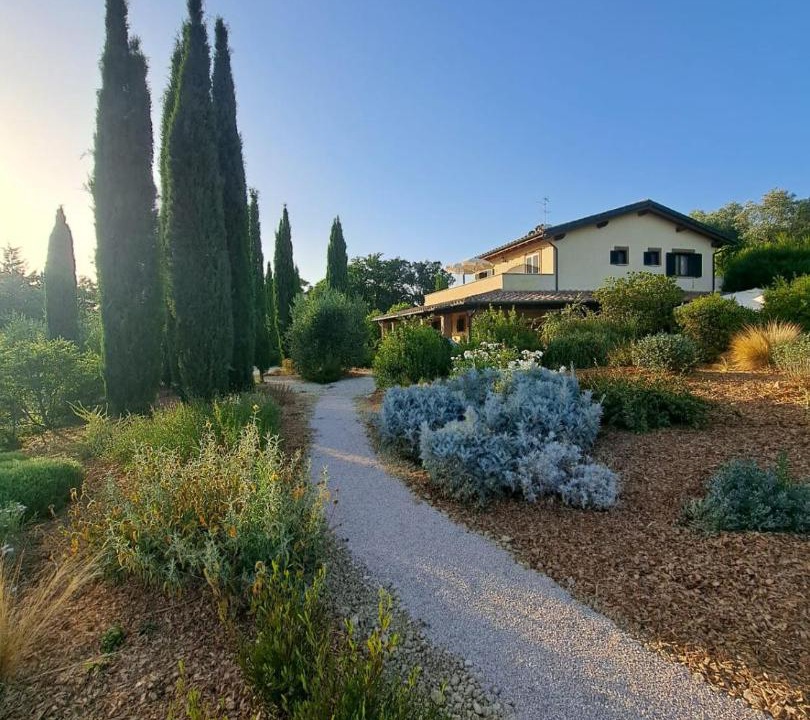 Photo of Others in Saturnia
