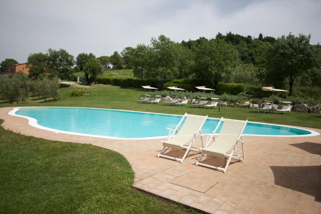 Photo of Others in Saturnia