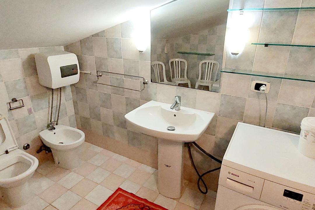 Photo of Bathroom in Aprilia