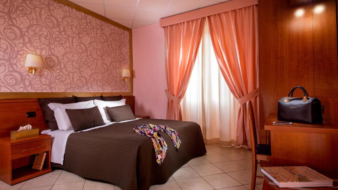 Photo of Bedroom in Esquilino