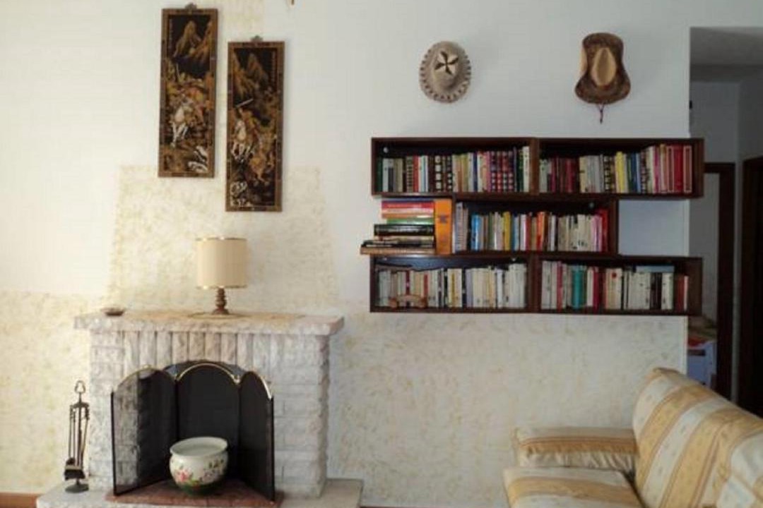 Photo of Livingroom in Centola
