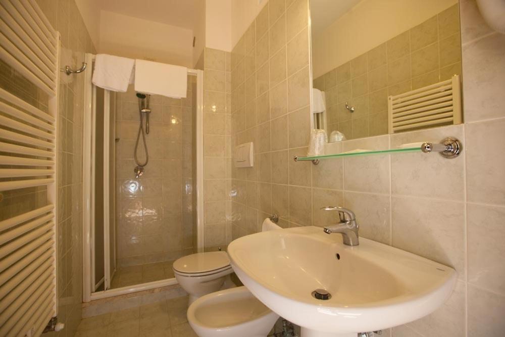 Photo of Bathroom in Orte