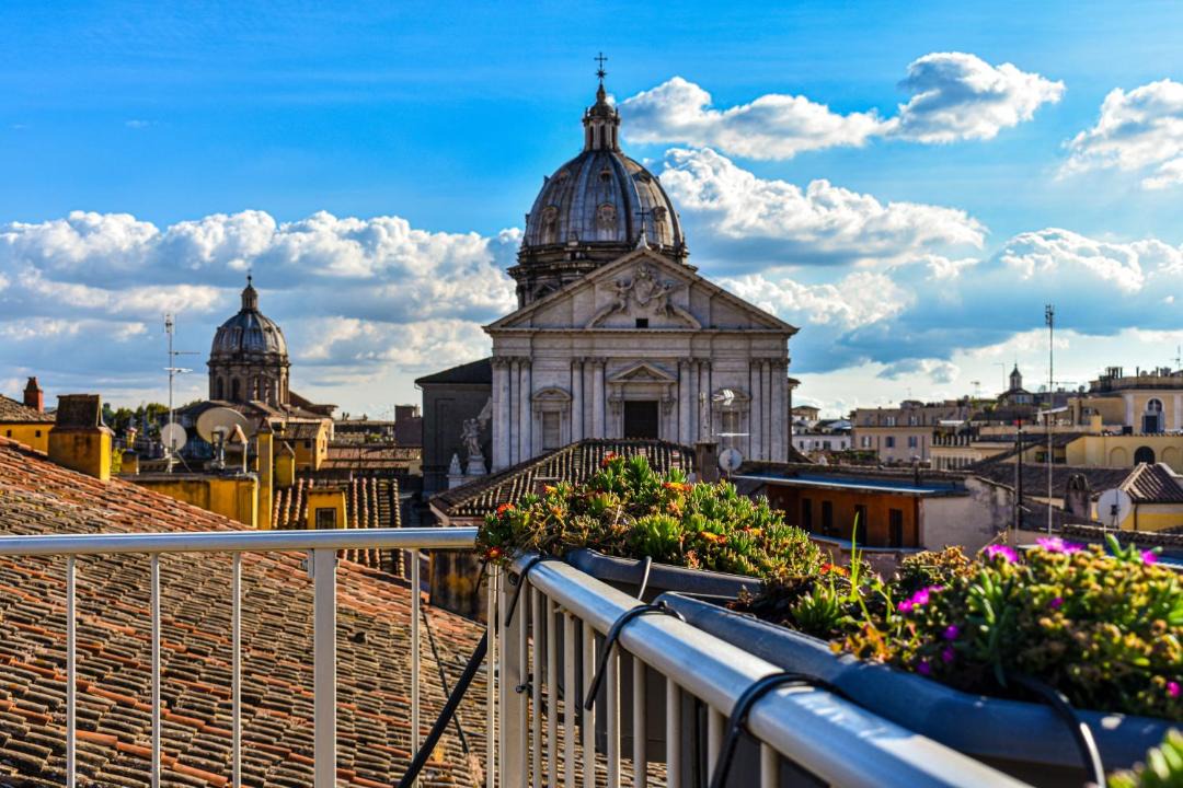Photo of Others in Navona