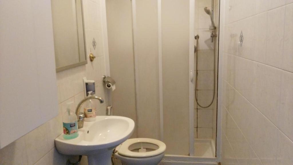 Photo of Bathroom in Rione XVIII Castro Pretorio