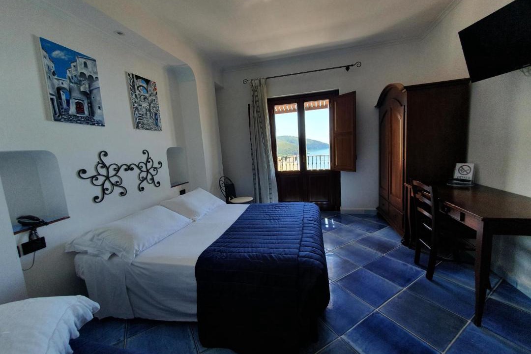 Photo of Others in Sperlonga