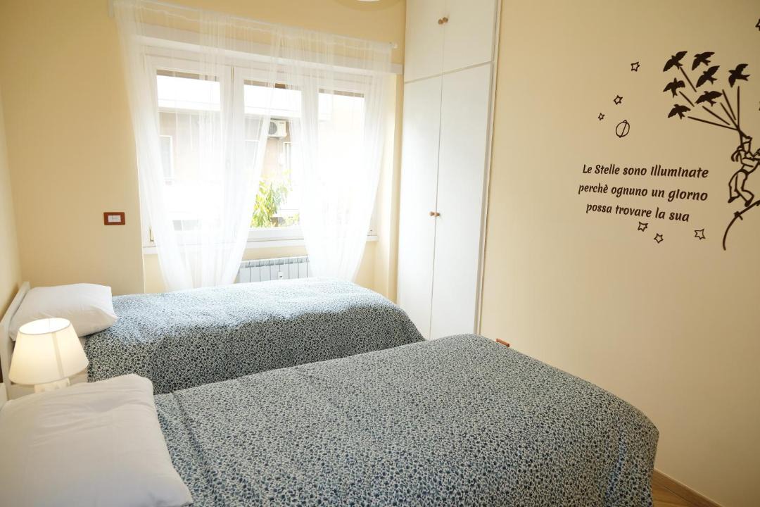 Photo of Bedroom in Quartiere XXXIII Lido di Ostia Ponente