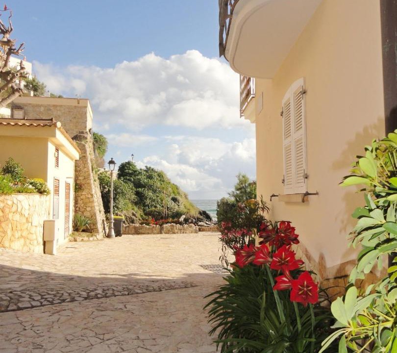 Photo of Others in Sperlonga
