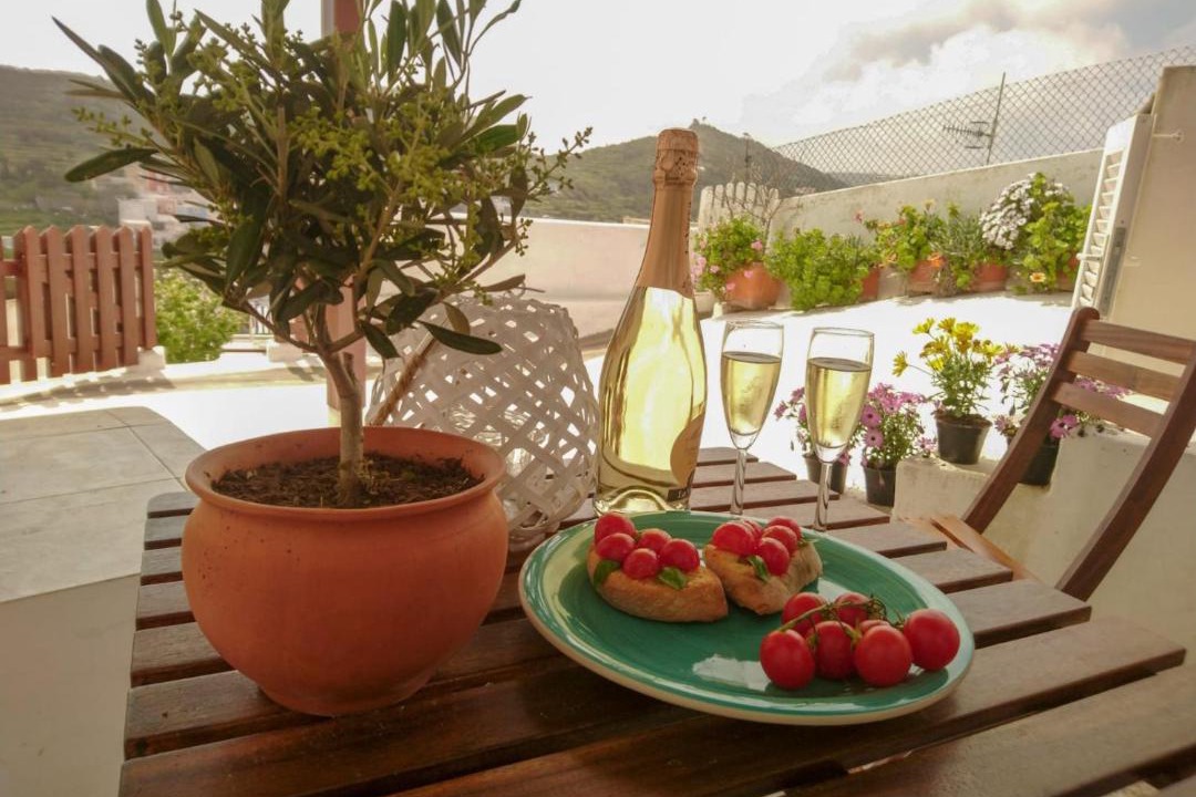 Photo of Patio Balcony in Le Forna