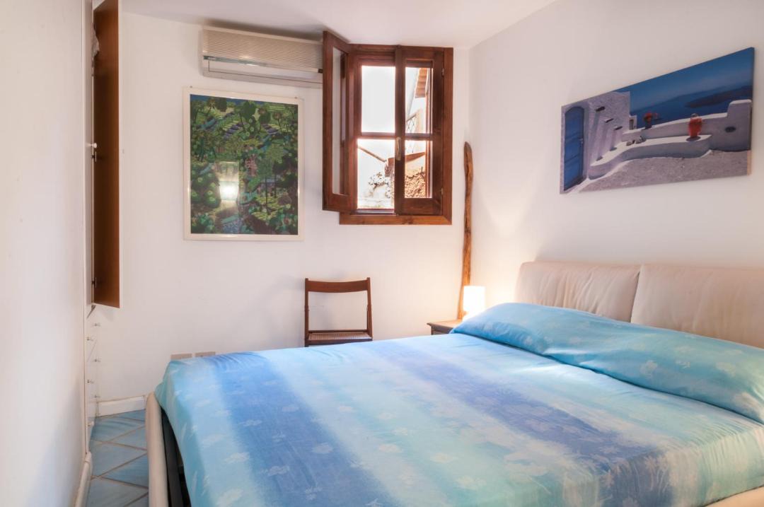 Photo of Bedroom in Sperlonga