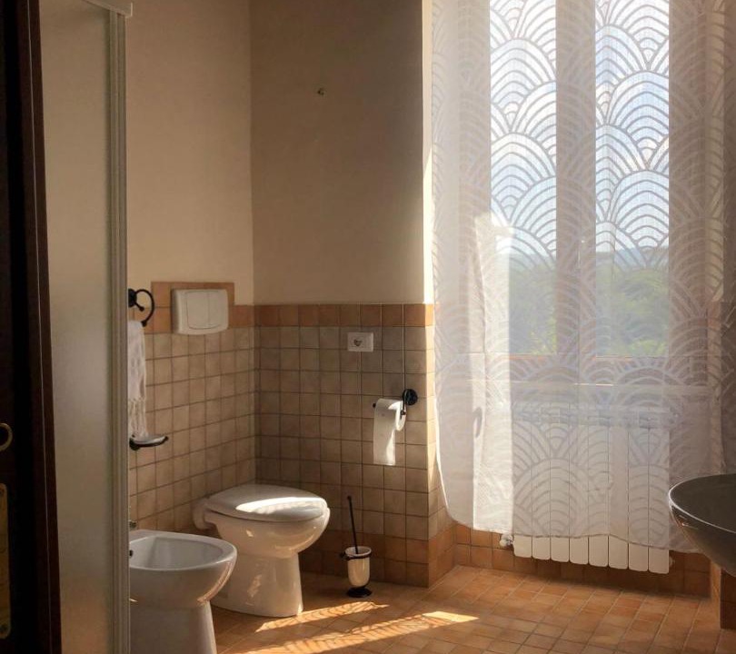 Photo of Bathroom in Sutri