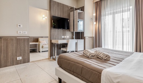 Family Studio Suite