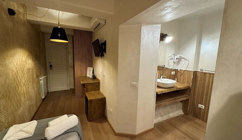 Large Single Room