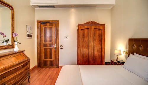 Classic Double or Twin Room
