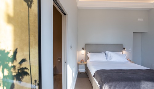 Deluxe Room, City View