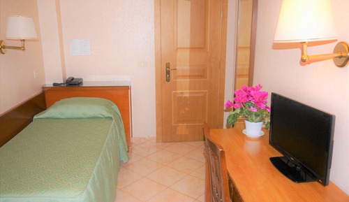 Classic Single Room