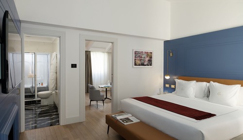 Suite (Private SPA  Separate Building)