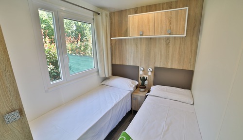 Exclusive Cottage, Lake View (Cherry)