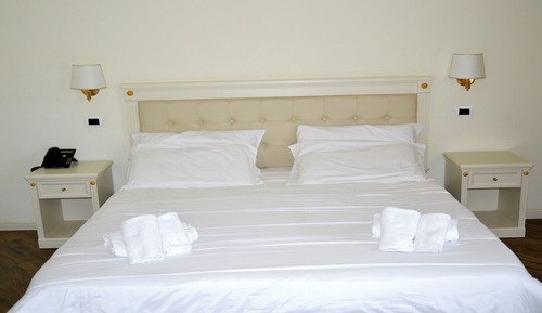 Standard Room, 1 Queen Bed, Non Smoking