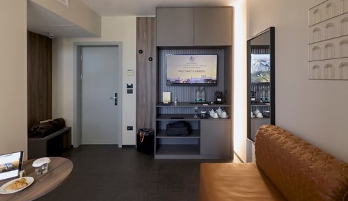 Exclusive Suite