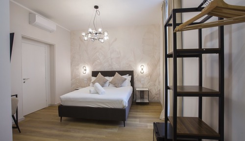 Junior Triple Room, City View