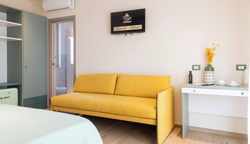 Deluxe Room, 1 Bedroom, Air conditioning, Pool View