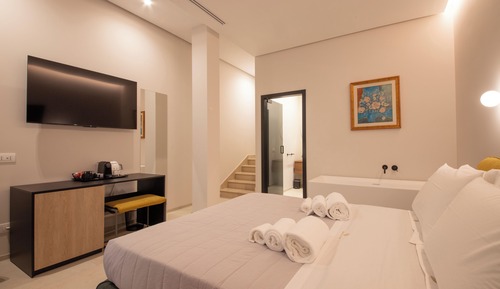 Exclusive Room