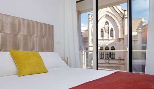 Deluxe Apartment, Balcony, City View (Flavia 22)