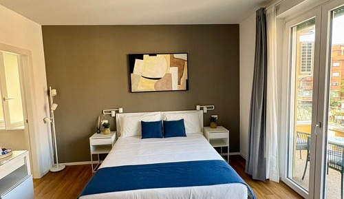 Elite Triple Room, Balcony, City View