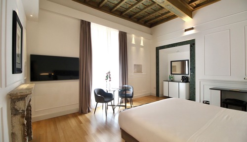 Splendid Deluxe Connecting Rooms