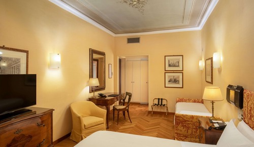 Standard Room, Multiple Beds, Non Smoking