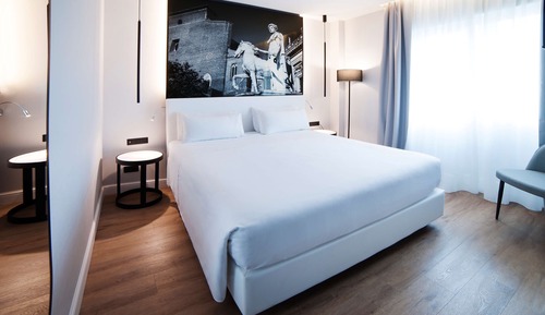 Suite, Balcony