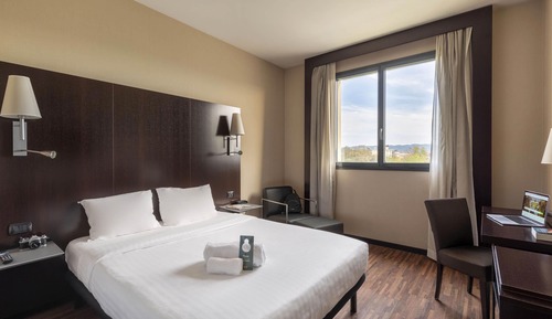 Standard Double Room, Non Smoking, City View