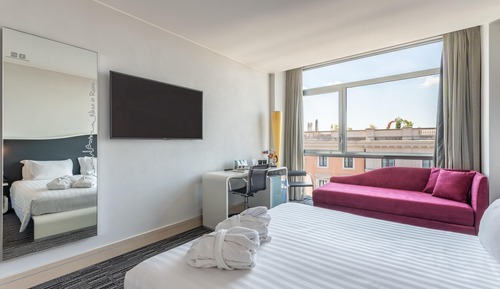 Deluxe Room, 1 King Bed, Smoking