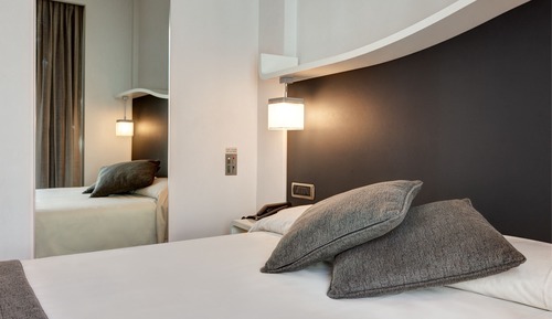 Standard Room, 1 Double Bed, Smoking (Small Room;Bed is French Bed)