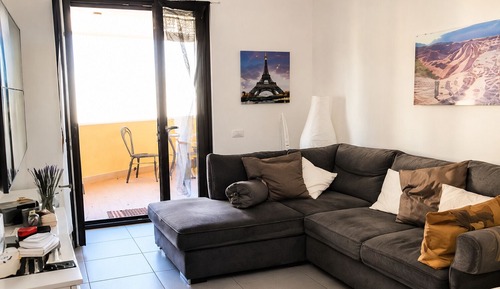 Single Room, Patio