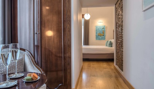 Junior Suite, City View