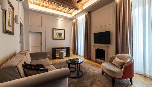 Deluxe Suite, 1 King Bed with Sofa bed