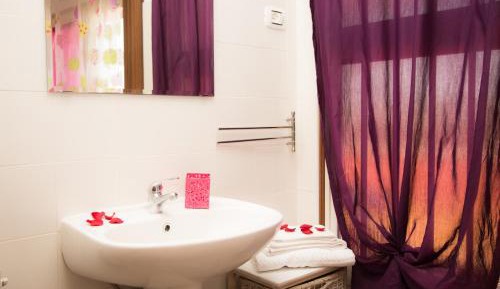 Single Room with Private Bathroom