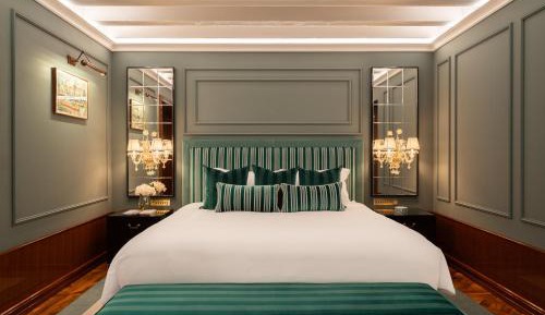 Junior Suite with Garden View