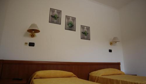Comfort Triple Room