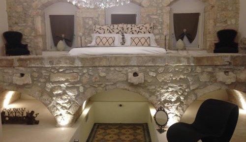 Deluxe King Suite