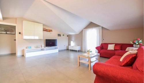 Three-Bedroom Apartment with Balcony
