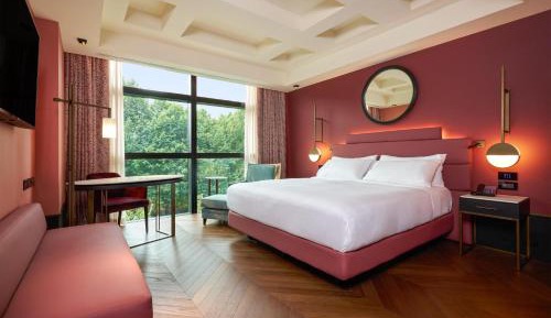 King Guest Room