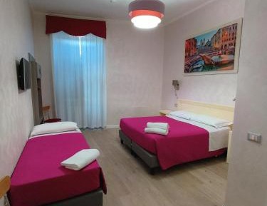 Economy Triple Room