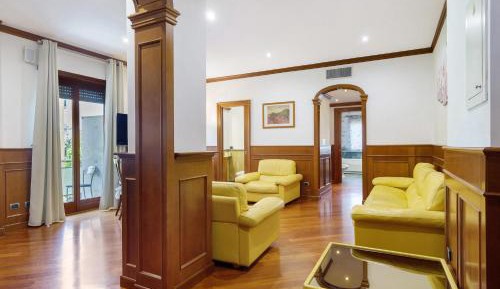Two-Bedroom Deluxe Apartment with Balcony