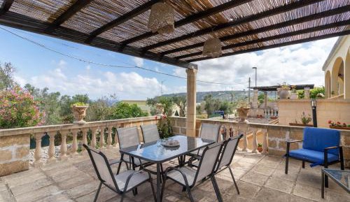 Two-Bedroom Deluxe Apartment with Ocean View