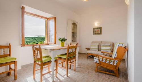 Two-Bedroom Deluxe Apartment with Garden View